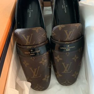 Louis Vuitton Upper Case Loafers, NIB, 37 ❤️